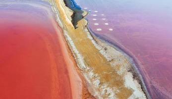 vue aérienne de l'île de jarilgach en ukraine. paysages majestueux photo