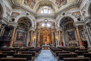 intérieur baroque antique avec décoration vintage photo