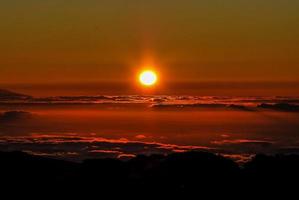 coucher de soleil sur l'océan photo