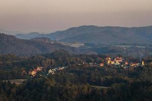 paysages d'automne dans les montagnes de grès de l'elbe. photo