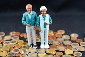 retraités souhaitant une augmentation de leur pension photo