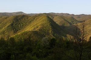 paysages printaniers des montagnes grecques photo