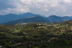 paysages printaniers des montagnes grecques photo