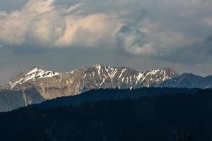 paysages printaniers des montagnes grecques photo