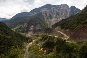 paysages printaniers des montagnes grecques photo