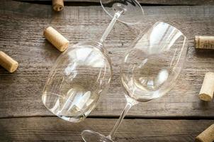 verres de vin blanc photo