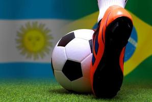 compétition de coupe de football entre le national argentin et le national brésilien. photo