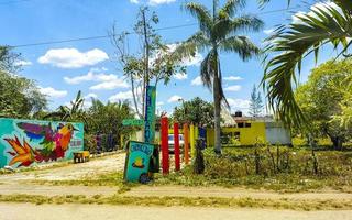 kantunilkin quintana roo mexico 2022 petit village rues kantunilkin maisons églises et lieux publics mexique. photo