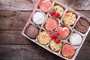biscuits de la saint valentin dans une boîte photo