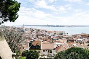 vue de lisbonne au portugal photo