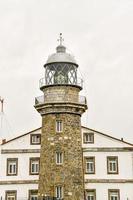 phare en bord de mer photo