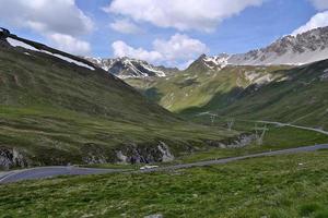 vue sur la route de montagne photo