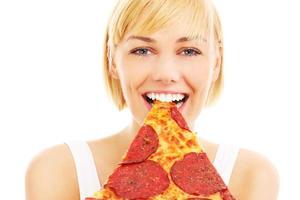 pizza femme et pepperoni photo