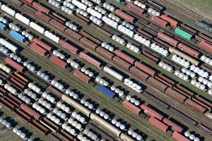 vue aérienne de stockage de train de fret photo
