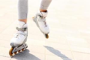 gros plan de patins à roulettes photo