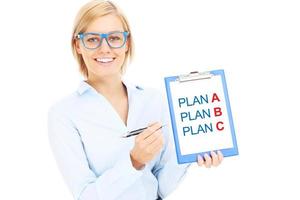 femme d'affaires avec plan a et plan b photo