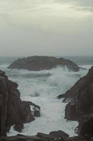 baie de la mer avec photo de paysage d'eau tourbillonnante