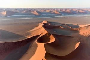 mer de sable du namib - namibie photo