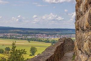 image des ruines historiques du château allemand muenzenberg en hesse photo