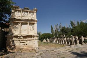 sebasteion dans la ville antique d'aphrodisias à aydin, turkiye photo