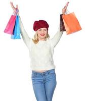 belle jeune femme moderne avec beaucoup de sacs à provisions photo