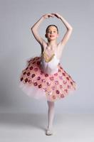 belle fille danseuse de ballet. photo