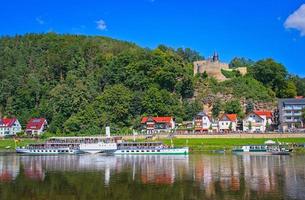 bateau à vapeur historique sur l'elbe en saxe photo