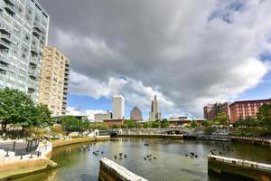 providence, paysage urbain de rhode island au parc de la place de l'eau. photo