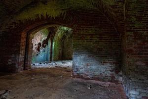 anciennes caves de la forteresse à daugavpils photo