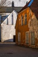 vieille ville de tallinn en soirée d'été photo