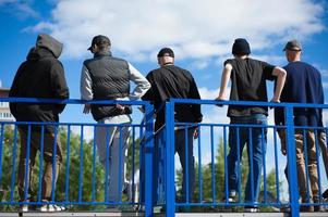 personnes d'âges différents profitant d'une musique en plein air, d'une culture, d'un événement communautaire, d'un festival photo