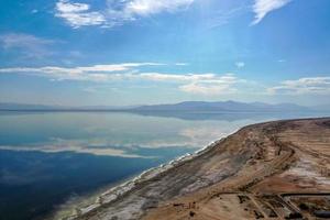 bombay beach et le paysage de la mer de salton du sud de la californie en californie, états-unis. lac de rift endoréique de la mer de Salton. photo