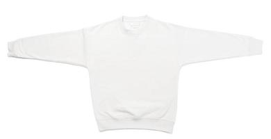 sweat-shirt blanc vierge sur fond blanc pour la conception photo