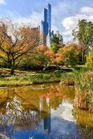 vue sur central park south à new york à l'automne. photo