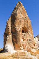 panorama de la vallée de meskendir en cappadoce, la turquie a une longueur totale de 4400m et est située près d'ortahisar. photo