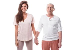 femme et son père âgé sur fond blanc photo