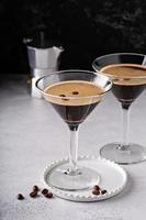 expresso martini dans deux verres photo