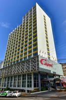 la havane, cuba - 14 janvier 2017 - hôtel capri situé dans le quartier vedado de la havane. photo