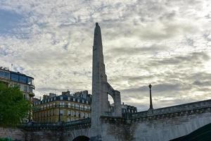 pont de la tournelle à paris, france photo