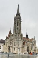 église matthias, château de buda - budapest, hongrie photo