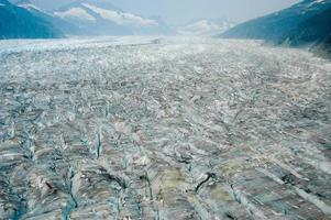 glacier hubbard situé dans l'est de l'alaska et une partie du yukon, canada, et nommé d'après gardiner hubbard. photo