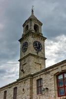 tour de l'horloge du chantier naval de la marine royale, hmd bermuda qui était la principale base de la marine royale dans l'ouest de l'atlantique entre l'indépendance américaine et la guerre froide. photo