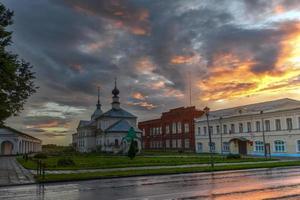 St. église saint-nicolas dans le centre historique de souzdal dans la région de vladimir, anneau d'or, russie. photo