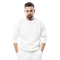 bel homme portant un sweat-shirt blanc vierge sur fond blanc photo