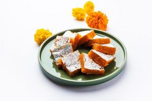 moti pak ou motichur barfi motichoor burfi est un bonbon indien populaire pour diwali, occasion spéciale photo