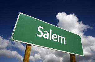 Panneau de signalisation vert de Salem photo