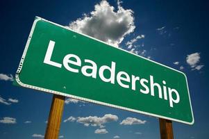 panneau de signalisation de leadership photo