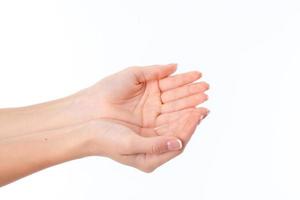 les mains de deux femmes avec les paumes sont isolées sur fond blanc photo