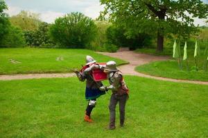 combat à l'épée de chevalier photo