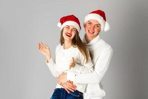 couple fête noël en studio photo